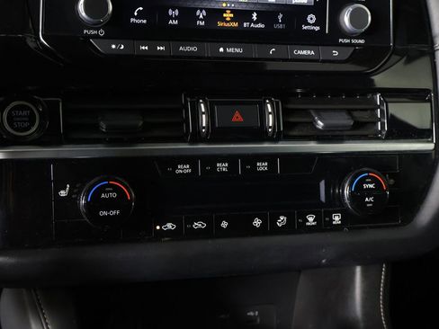 Used 2024 Nissan Pathfinder SV AWD/4WD image 42
