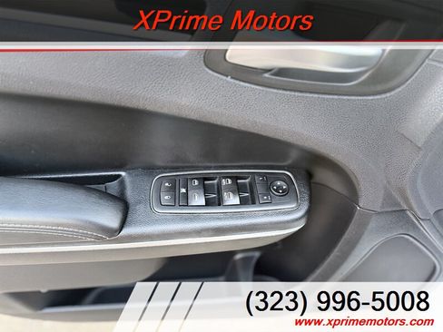 Used 2017 Chrysler 300 S w/ S Model Appearance Package RWD image 15