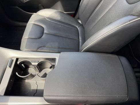 Used 2024 Hyundai Palisade SEL FWD image 14