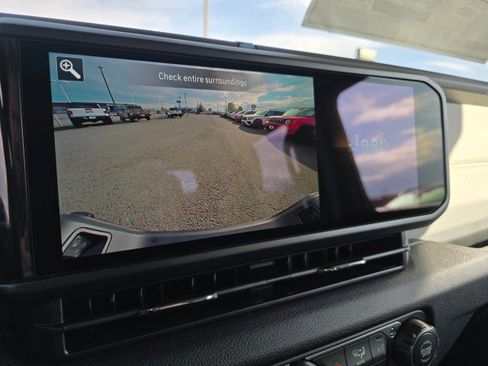 New 2025 Jeep Gladiator Sport image 37