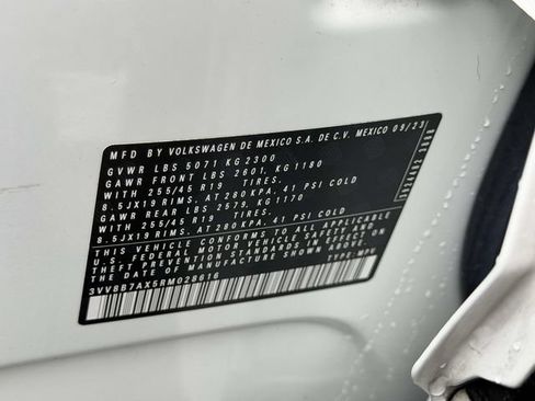 Used 2024 Volkswagen Tiguan SE R-Line AWD/4WD image 19