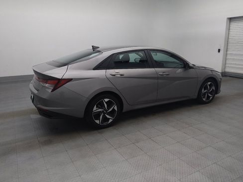 Used 2023 Hyundai Elantra SEL w/ Convenience Package FWD image 10