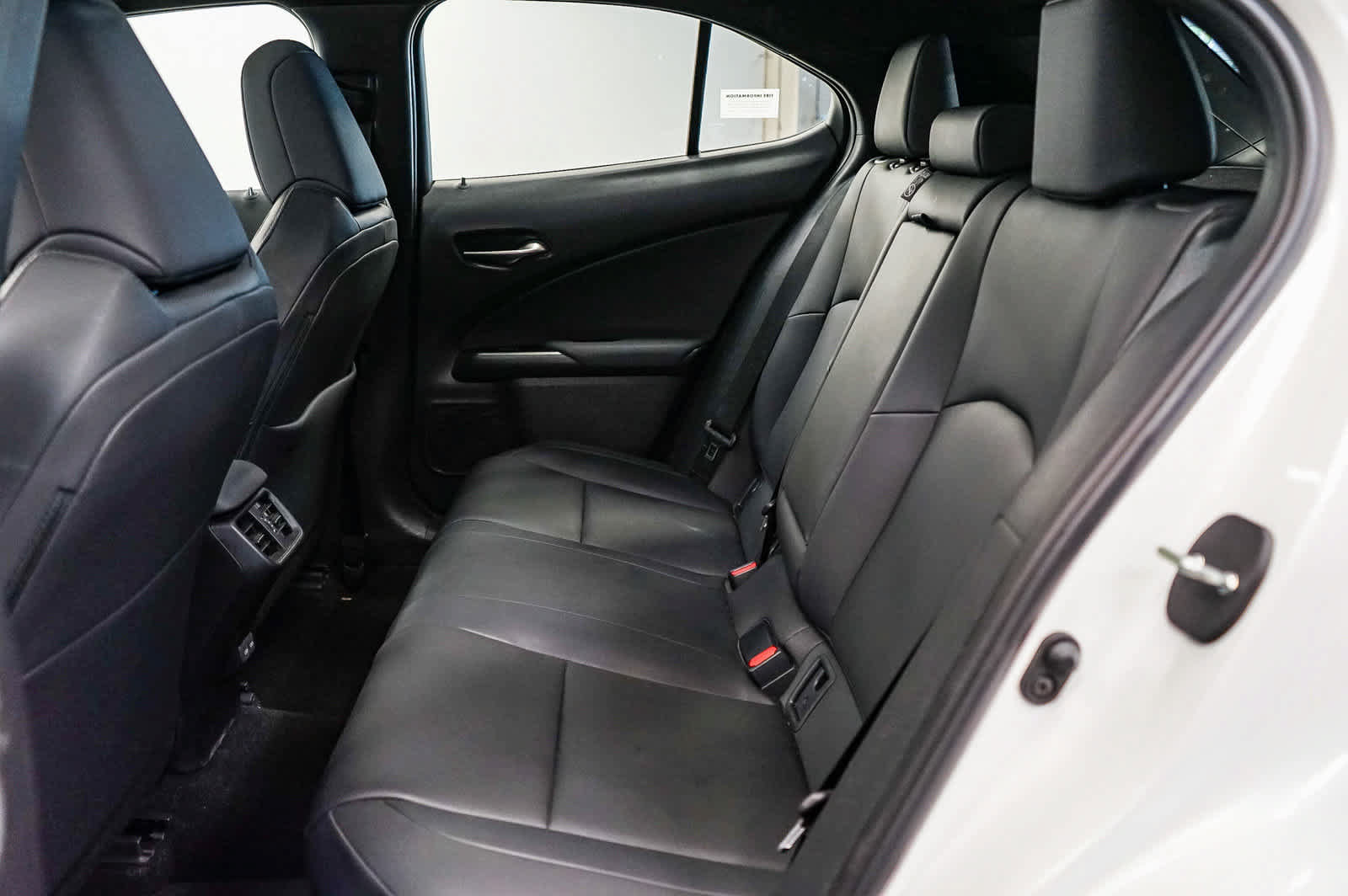 Used 2025 Lexus UX 300h FWD w/ Accessory Package (Z2) image 18