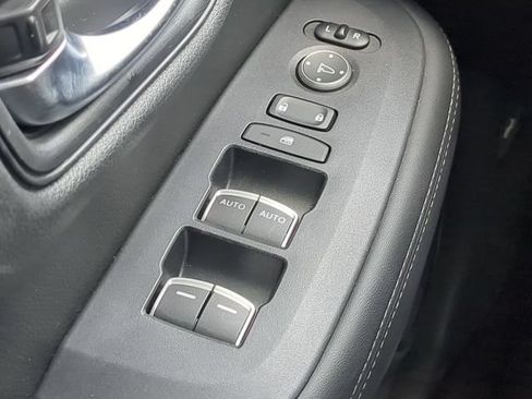Used 2023 Honda HR-V EX-L image 27
