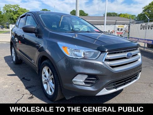 Used 2017 Ford Escape SE AWD/4WD image 1