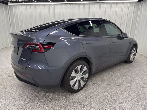 Used 2023 Tesla Model Y Long Range AWD/4WD image 6