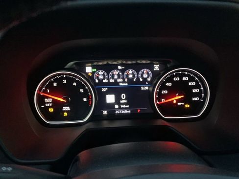 Used 2021 Chevrolet Suburban High Country w/ Premium Package image 18