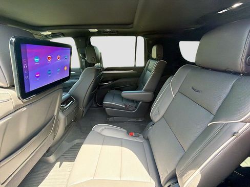 Certified 2025 Cadillac Escalade ESV Sport w/ Touring Package AWD/4WD image 25