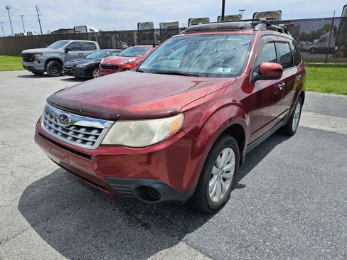 Used 2013 Subaru Forester 2.5X Premium AWD/4WD image 3
