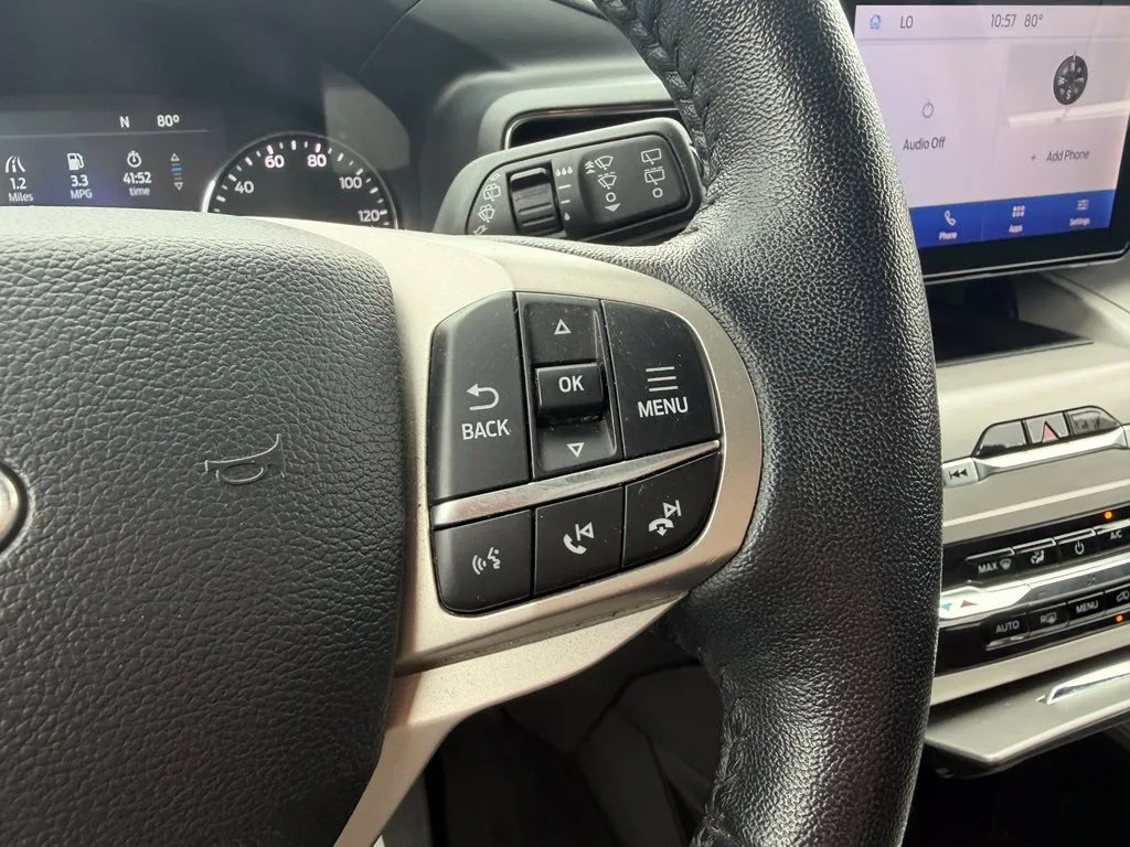 Used 2024 Ford Explorer XLT AWD/4WD image 16