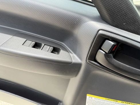 Used 2023 Isuzu NPR image 20