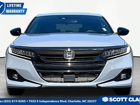 Used 2022 Honda Accord Sport image 2