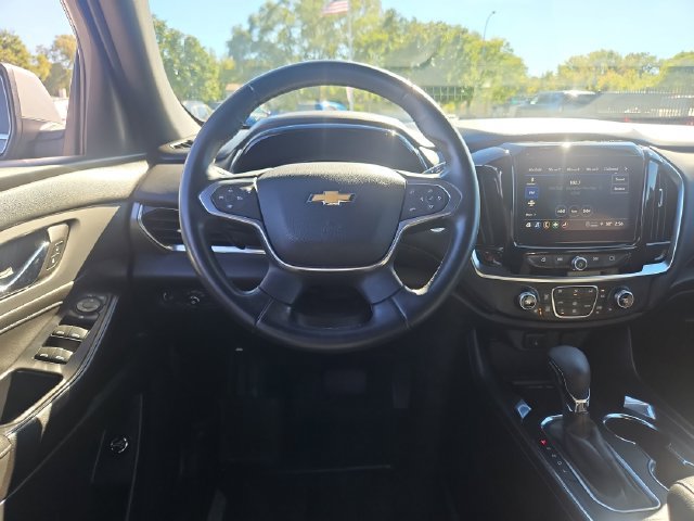 Used 2023 Chevrolet Traverse LT FWD image 14