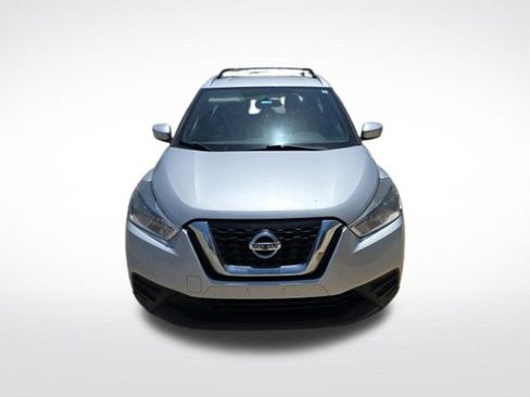 Used 2019 Nissan Kicks SV w/ Exterior Package FWD image 3