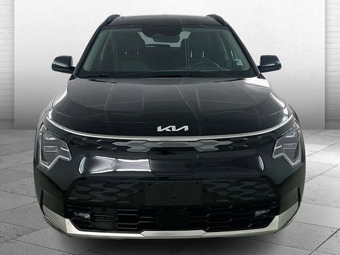 Used 2023 Kia Niro Wave image 2