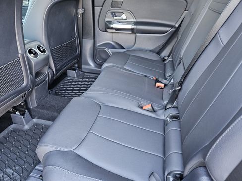 New 2026 Mercedes-Benz GLB 250 4MATIC image 30