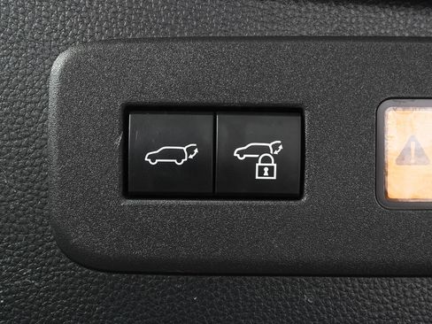 Used 2025 Lexus GX 550 AWD/4WD image 12