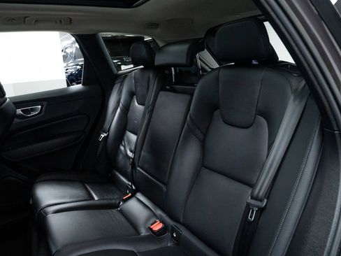 Used 2023 Volvo XC60 B5 Plus AWD/4WD image 21