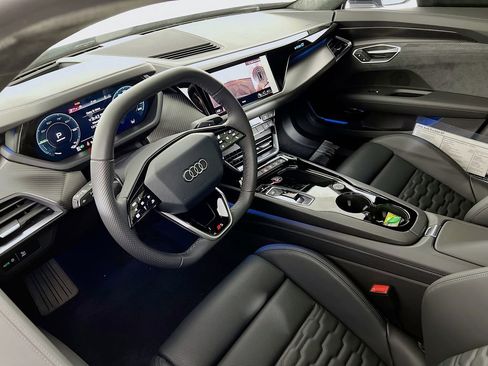 New 2026 Audi S e-tron GT Prestige image 9
