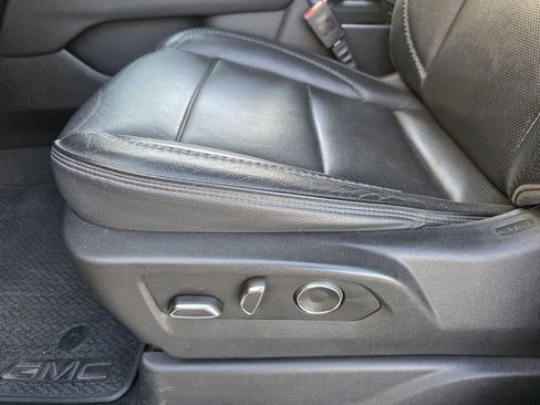 Used 2021 GMC Yukon Denali image 22