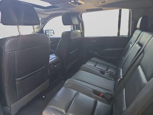 Used 2019 GMC Yukon XL SLT w/ Open Road Package RWD image 25