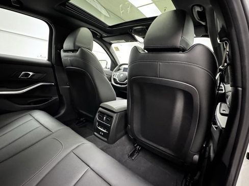 Used 2025 BMW 330i xDrive Sedan w/ Convenience Package image 29