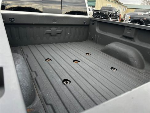 Used 2018 Chevrolet Silverado 2500 High Country w/ Duramax Plus Package image 12