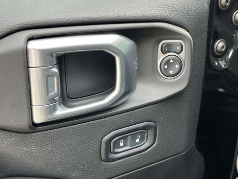 Used 2022 Jeep Wrangler Unlimited Sahara w/ Cold Weather Group image 7