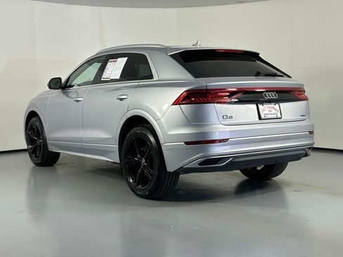 Used 2022 Audi Q8 Premium w/ Convenience Package AWD/4WD image 5
