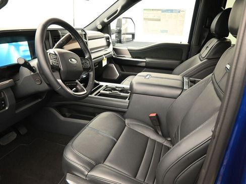 New 2026 Ford F250 Platinum AWD/4WD image 9