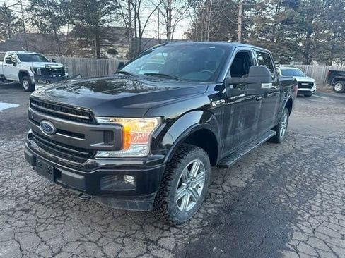Used 2018 Ford F150 XLT w/ Equipment Group 302A Luxury image 3