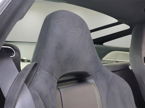 Used 2018 McLaren 720S Performance image 24