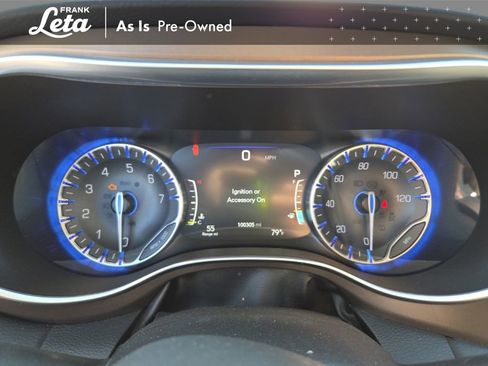 Used 2017 Chrysler Pacifica Touring-L Plus w/ Advanced Safetytec Group image 11