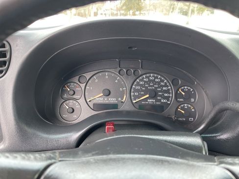 Used 2002 Chevrolet S10 Pickup LS w/ LS Preferred Equipment Group AWD/4WD image 5