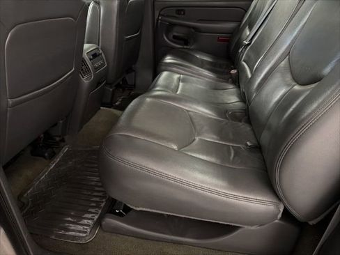 Used 2006 Chevrolet Silverado 2500 LT w/ Heavy-Duty Power Package image 35