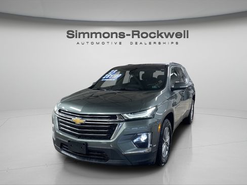 Used 2023 Chevrolet Traverse LT AWD/4WD image 1