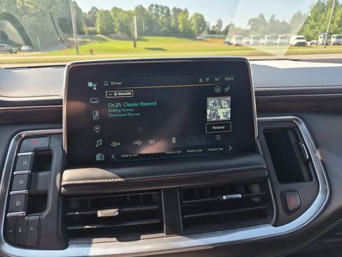 Used 2022 Chevrolet Tahoe LT AWD/4WD image 16