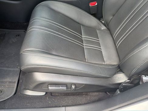 Used 2023 Honda HR-V EX-L image 16