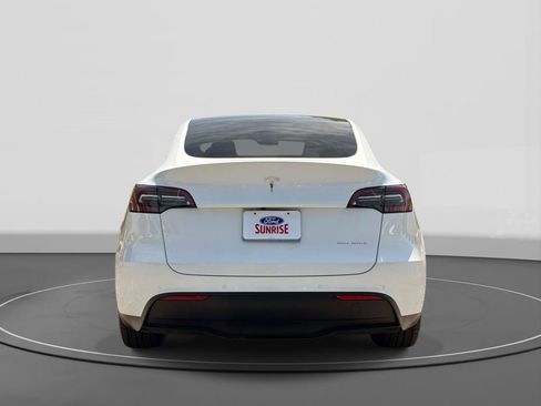 Used 2021 Tesla Model Y Long Range AWD/4WD image 5