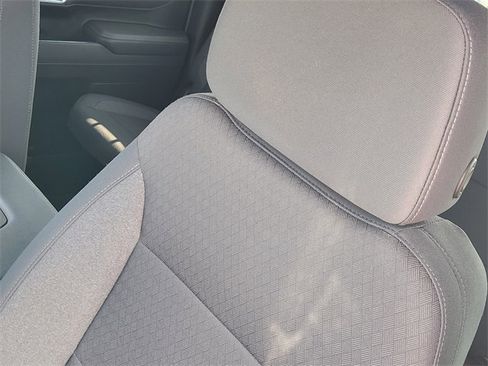 Used 2025 Chevrolet Silverado 1500 LT image 24