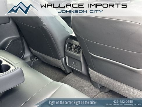 Used 2025 Nissan Rogue SL AWD/4WD image 39