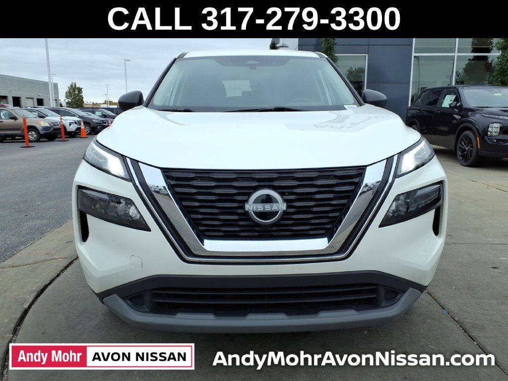 Used 2023 Nissan Rogue S AWD/4WD image 3