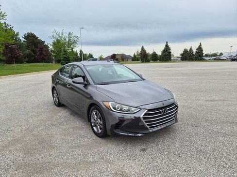Used 2018 Hyundai Elantra SEL FWD image 3