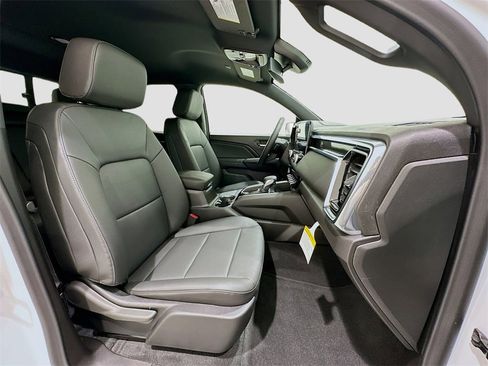 New 2026 GMC Canyon Elevation w/ Convenience Package image 28