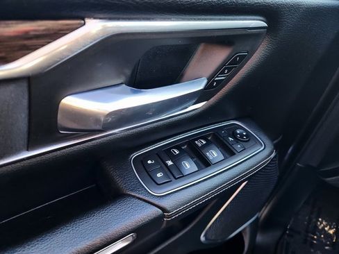 Used 2019 RAM 1500 Laramie image 9