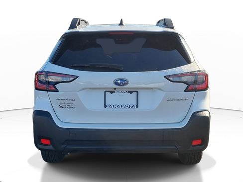 Certified 2025 Subaru Outback Premium image 5