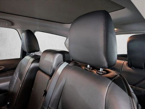 Used 2014 INFINITI QX60 AWD w/ Deluxe Touring Package image 15