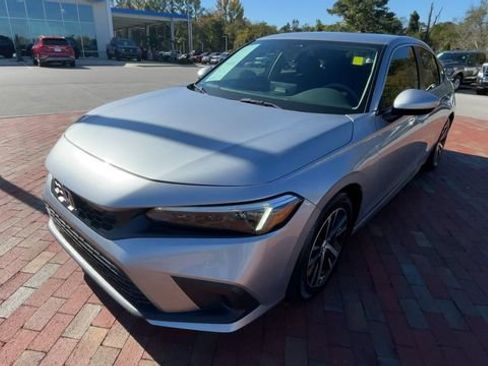 Used 2023 Honda Civic LX image 5