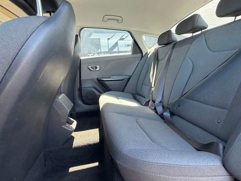 Used 2025 Kia K4 FWD image 13