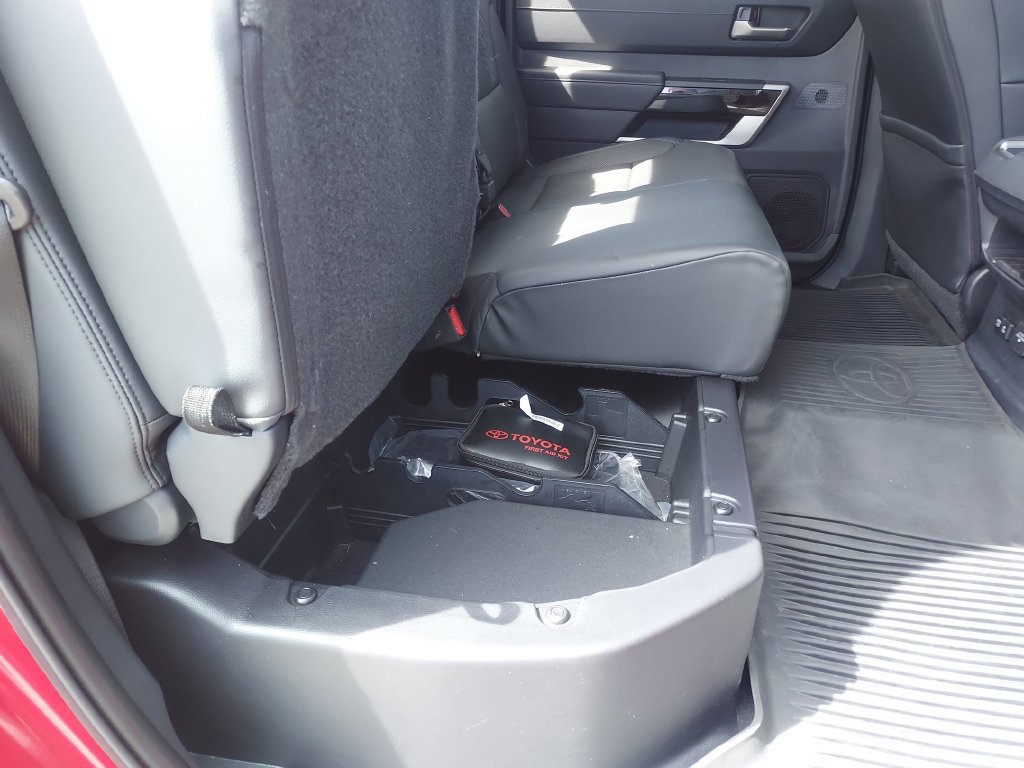 Used 2022 Toyota Tundra Limited AWD/4WD image 46